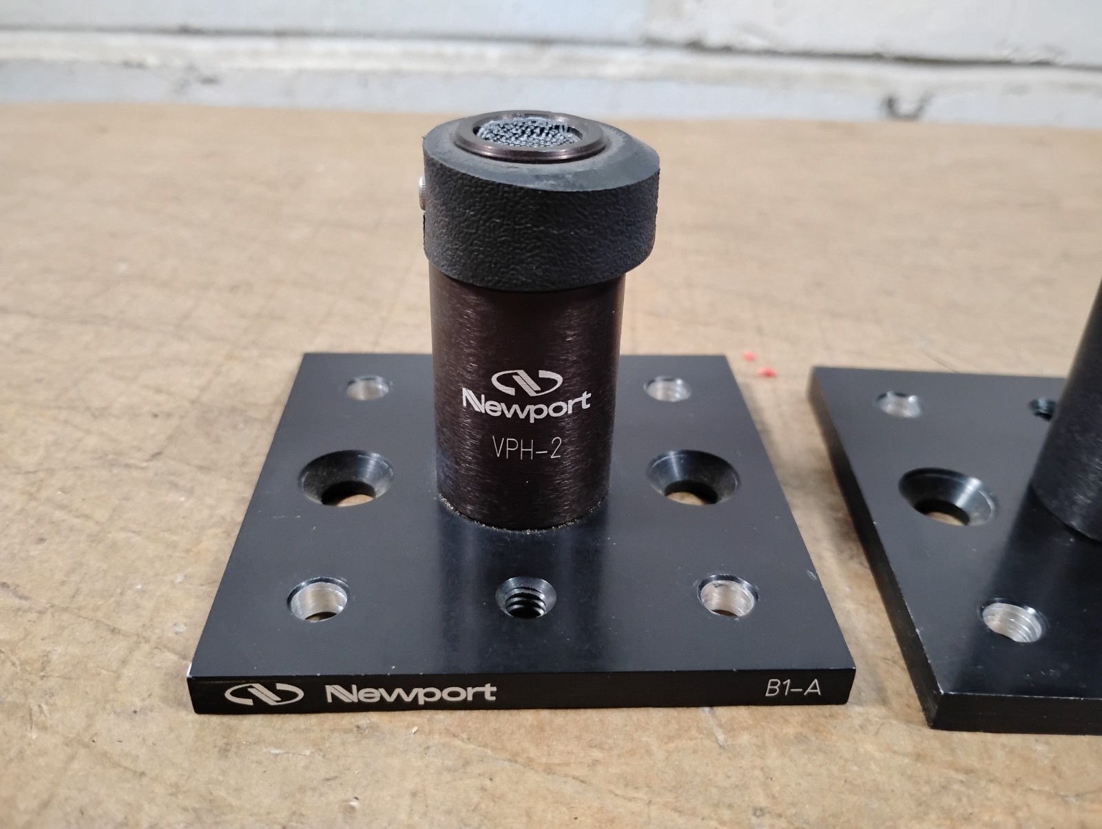 Two – Newport Optical Post Holders w/ Mounting Base VPH-2 VPH-3 B1-A