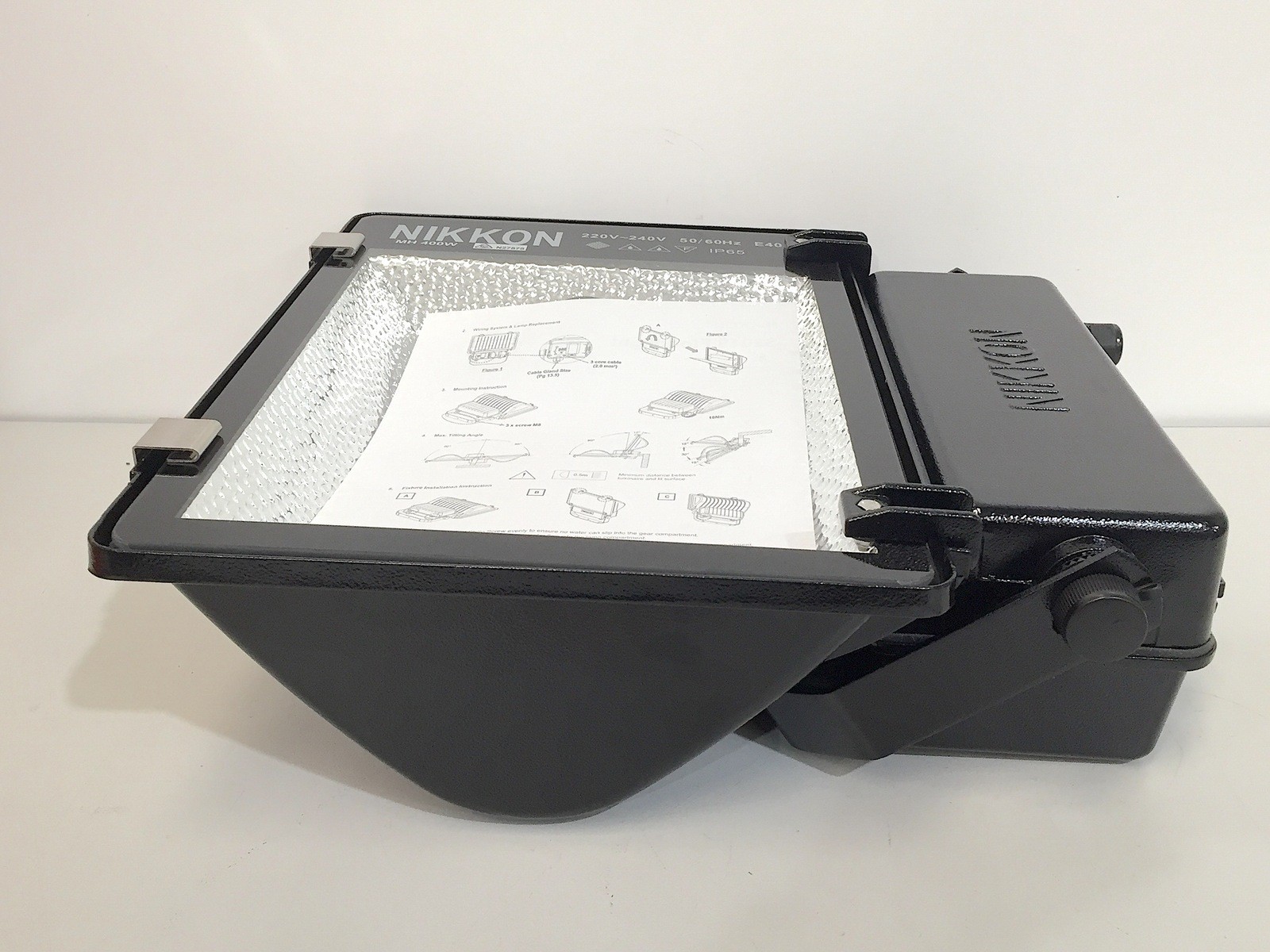 Nikkon Floodlight S2019 (SY) 240VAC 400W E40 Metal Halide IP65