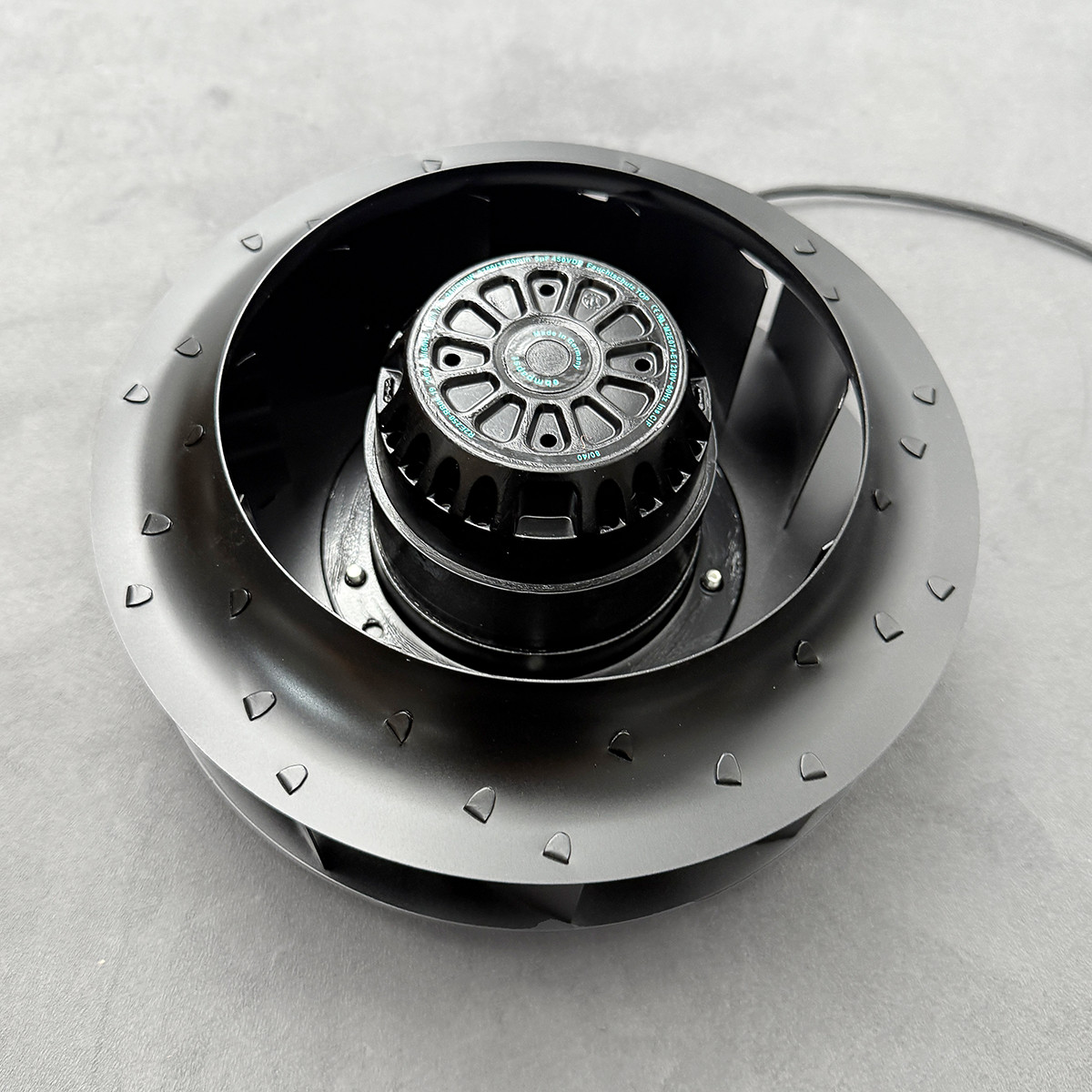 Brand New R2E250-RB06-19 for Danfoss Inverter fan 230V~50/60HZ 250/390W