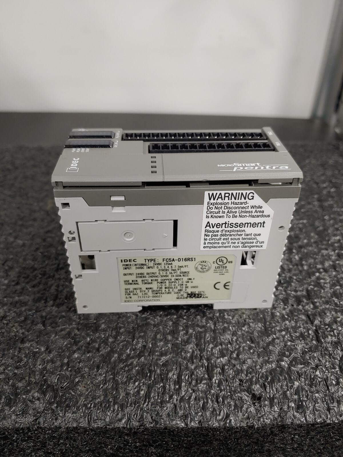 IDEC MICROSMART PENTRA FC5A-D16RS1 PLC 16I/O CPU Relay/Src Output Module