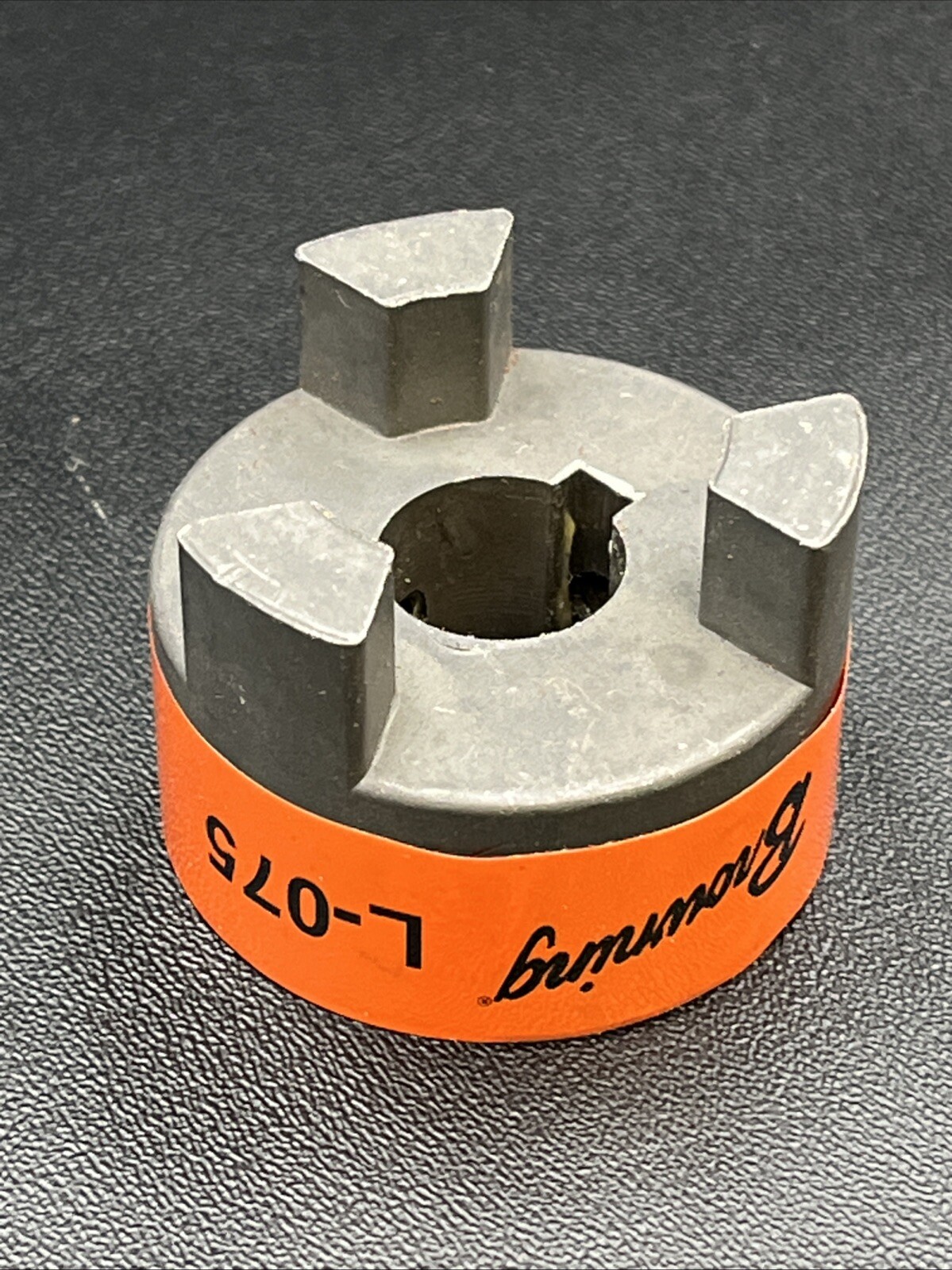 Browning Jaw Coupling # L075 (5/8 Shaft with a 3/16″ Keyway) (S)