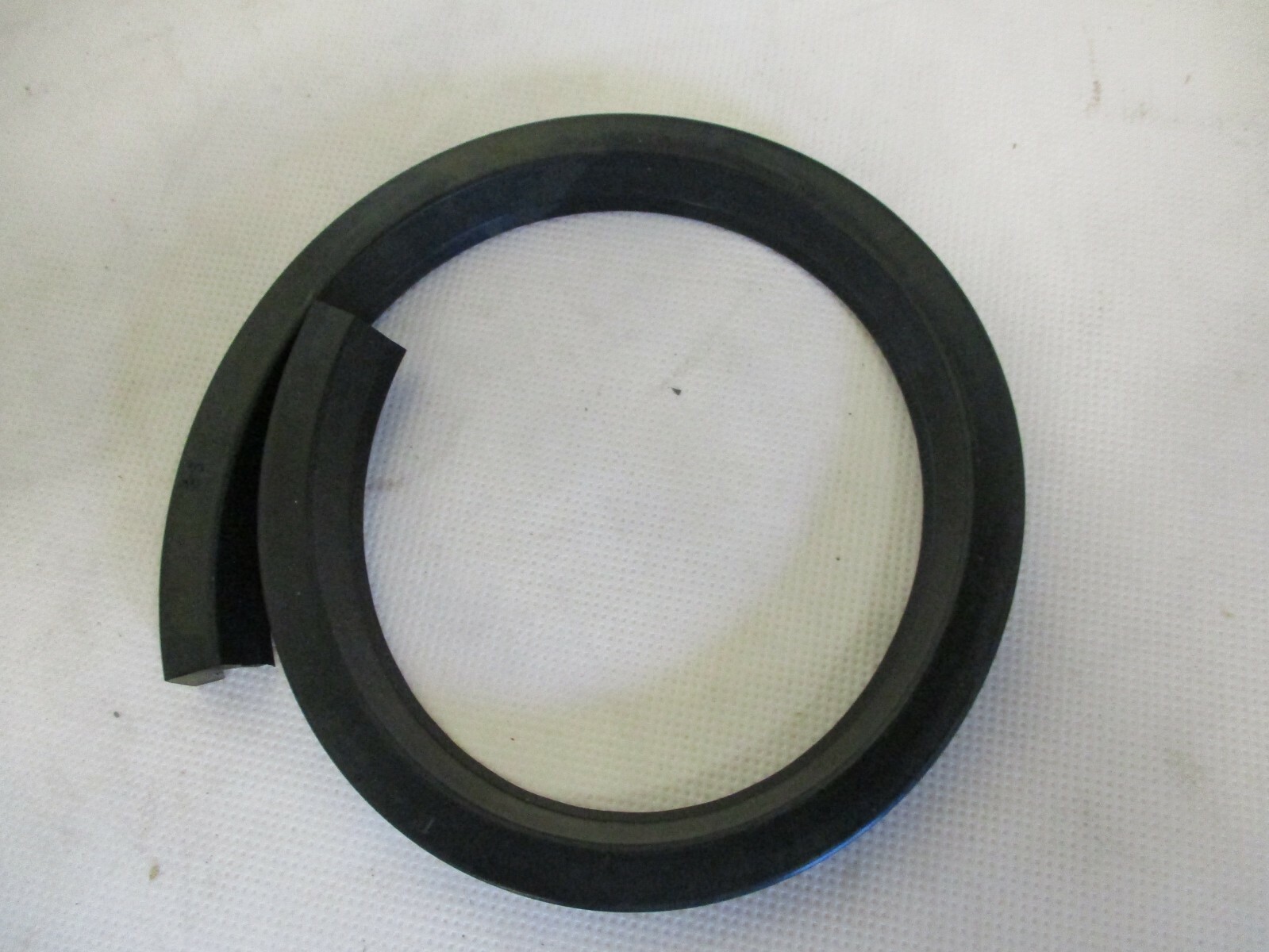 NEW GARLOCK/KLOZURE 23X2915 OIL SEAL
