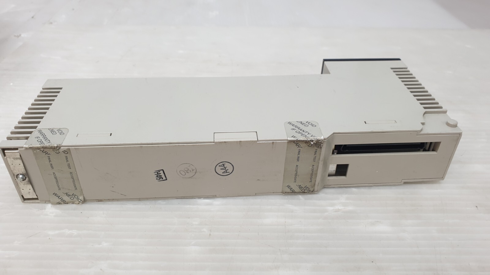 SCHNEIDER AUTOMATION TSX QUANTUM 140 DAO 840 00, 140DAO84000