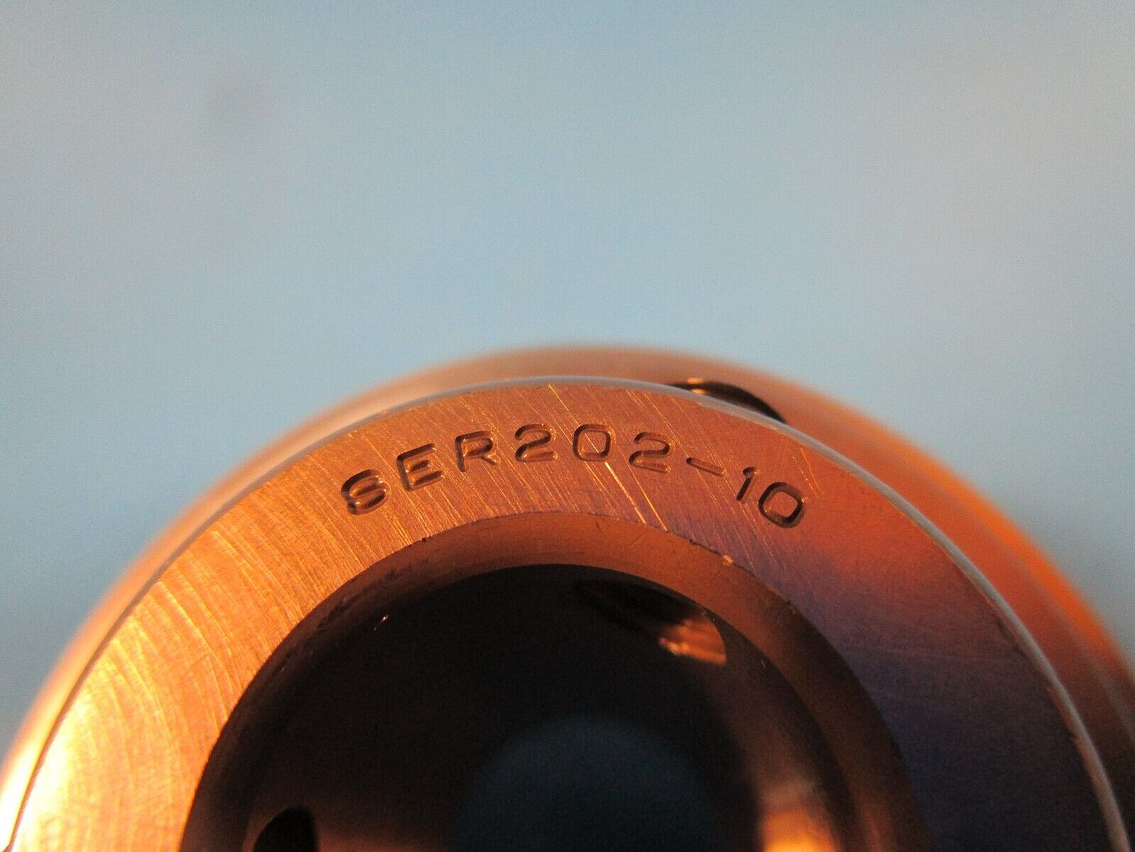 AMI SER202-10 Ball Insert Bearing – Cylindrical Bore, 5/8 in ID