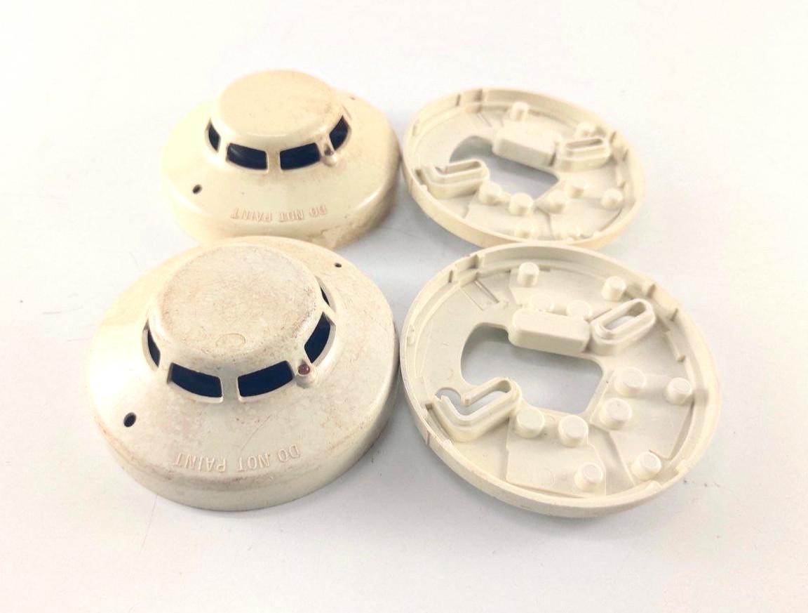 Hochiki SLV-E ( J ) Photo-Electric Smoke Detector 24VDC 0.04A (PACK OF 2 PCS)