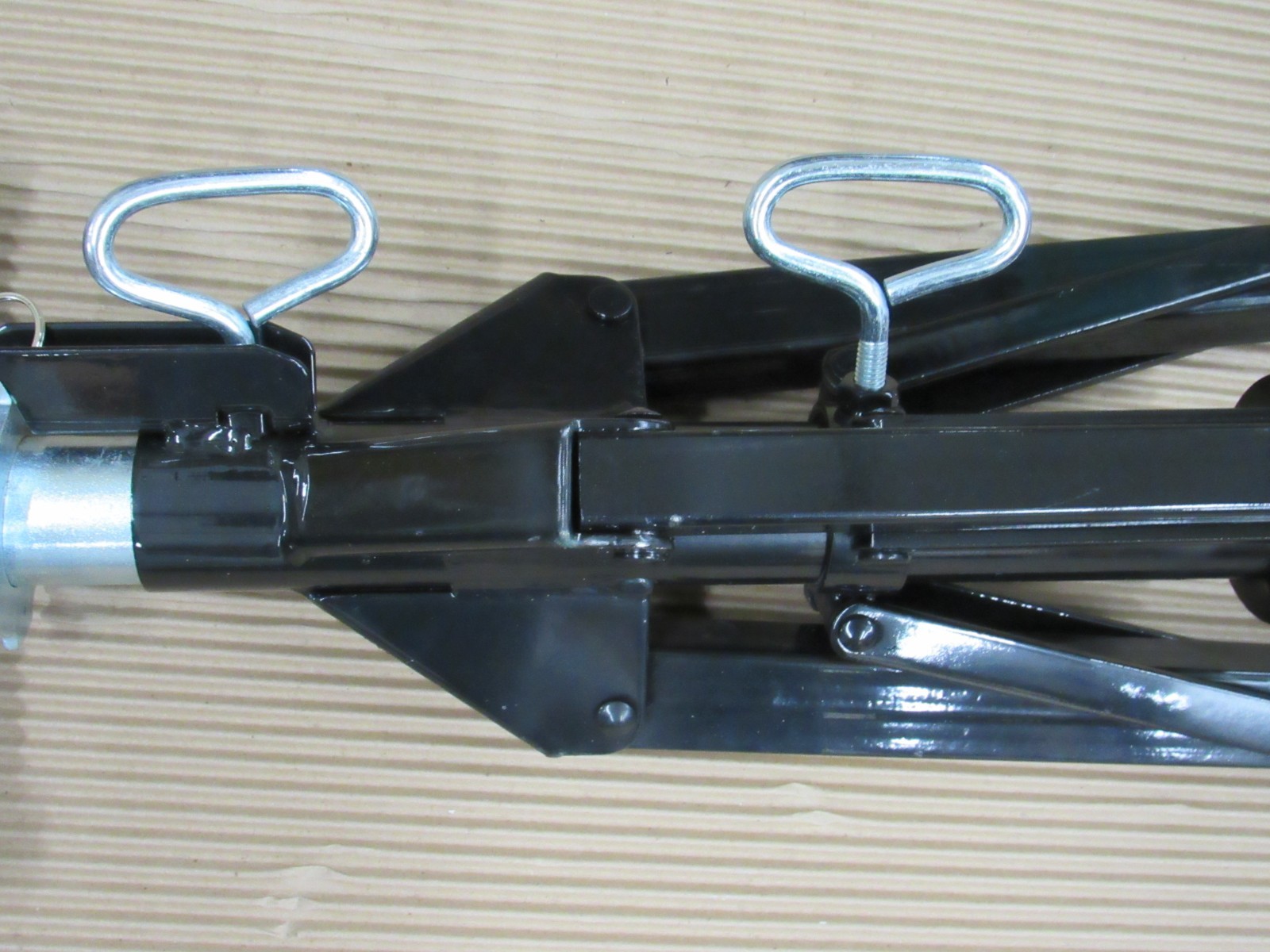 Sumner 4000 2500 lb V stand 19ZF74 pipe weld material saw cut fab fold-a-jack