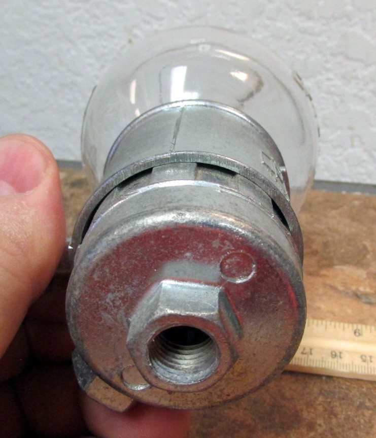 Trico Opto-matic no 5 Oiler, great condition weighs right at 1 pound, clean