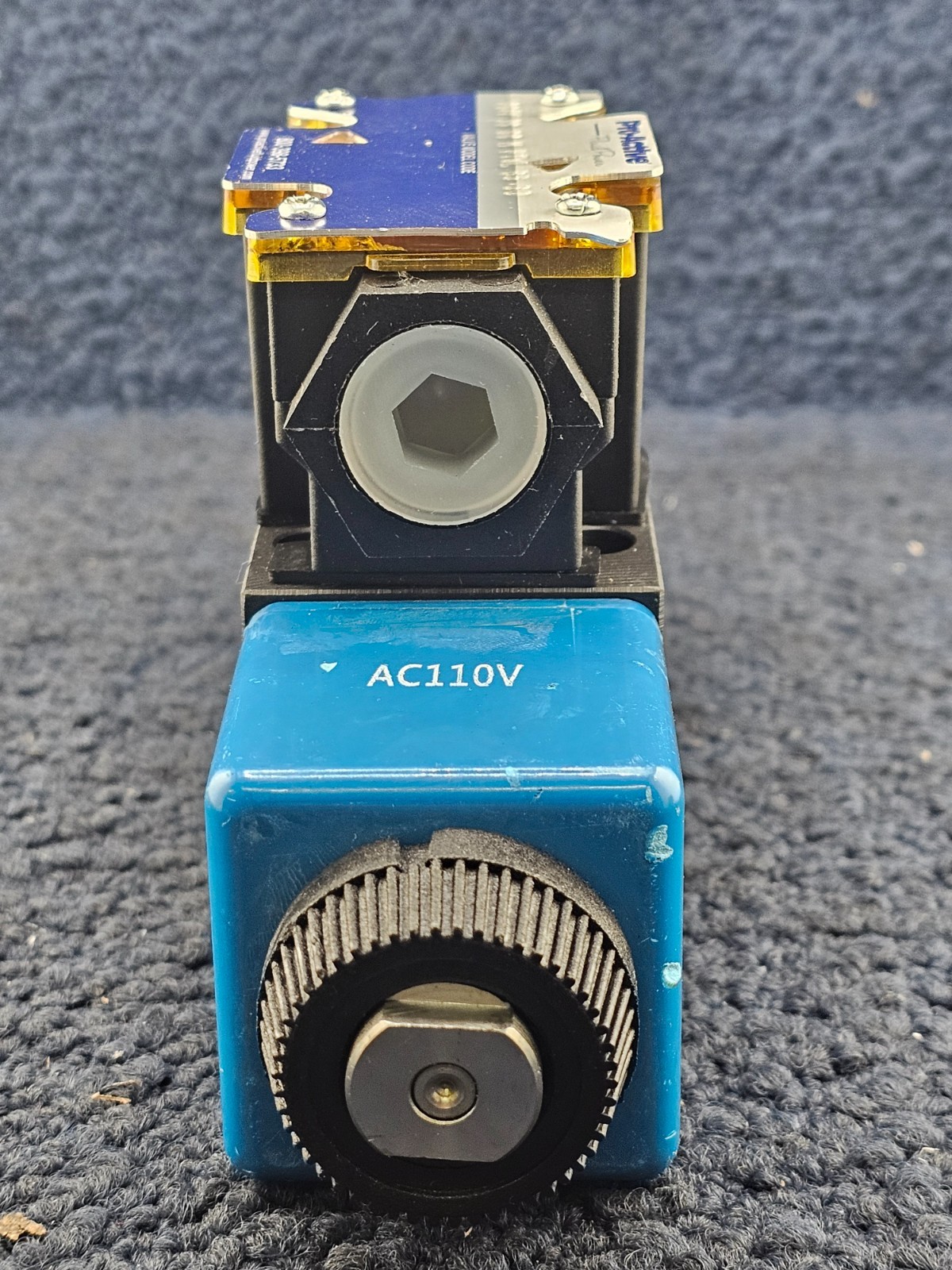 Pro-Active Fluid Power DG4V-3S-6C-M-FTWL-B5-60: Directional Control Valve