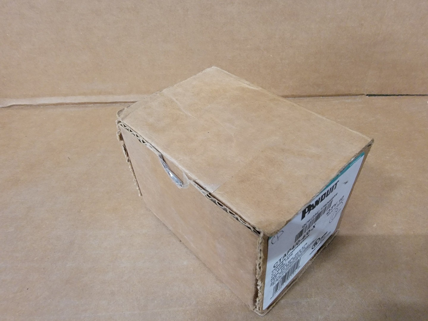 SURPLUS NEW PANDUIT CTAP4/0-4/0-X Copper Compression C-Type Tap (Box of 10)