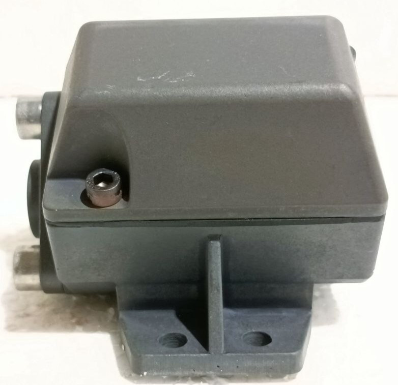 BOLLFILTER 4.36.2 1.5 ~ 2 BAR, 0.15 ~ 0.2MPA DIFFERENTIAL PRESSURE INDICATOR NEW