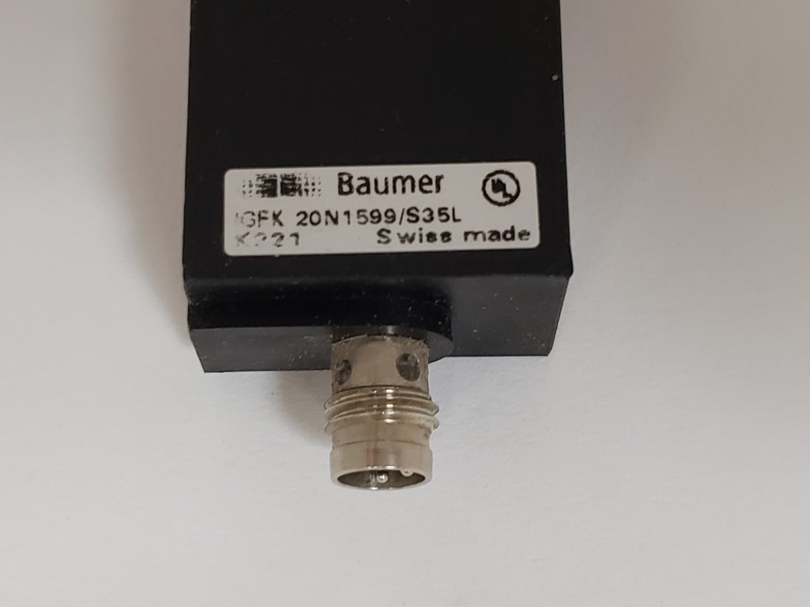 BAUMER IGFK 20N1599/S35L PROXIMITY SWITCH 3 PIN 10-30 VDC NNB
