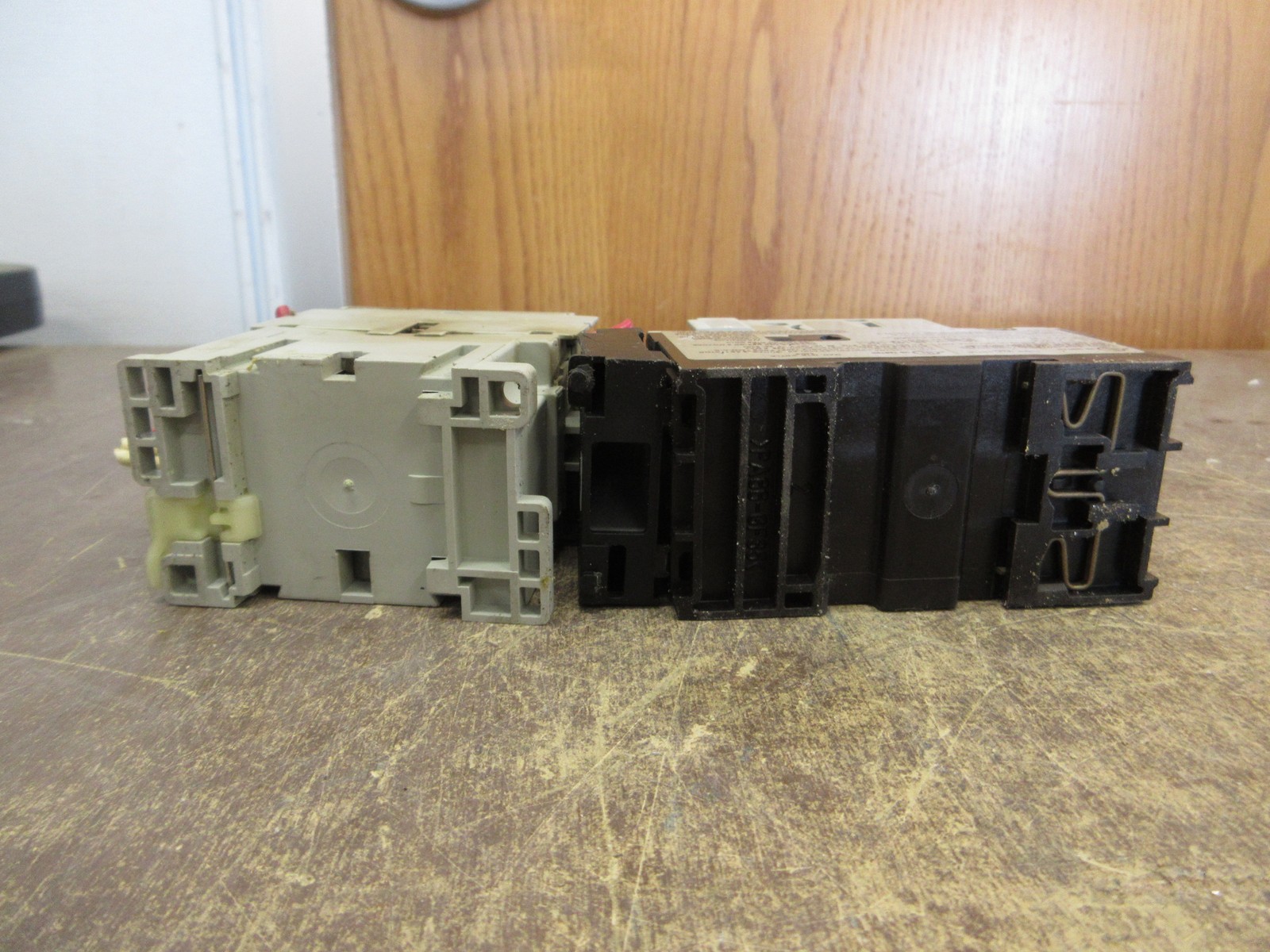 Allen-Bradley Starter 100-C09*10 / 140M-C2E-B25 120V Coil Trip: 1.6-2.5A Used