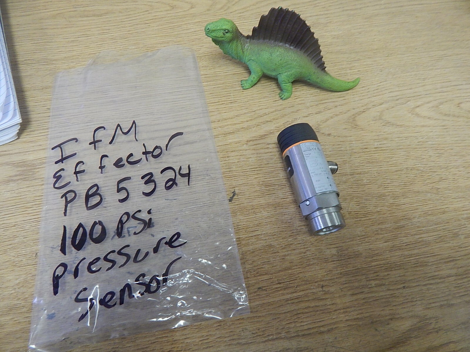 NEW IFM Effector PB 5 324 100 psi Pressure Sensor *FREE SHIPPING*