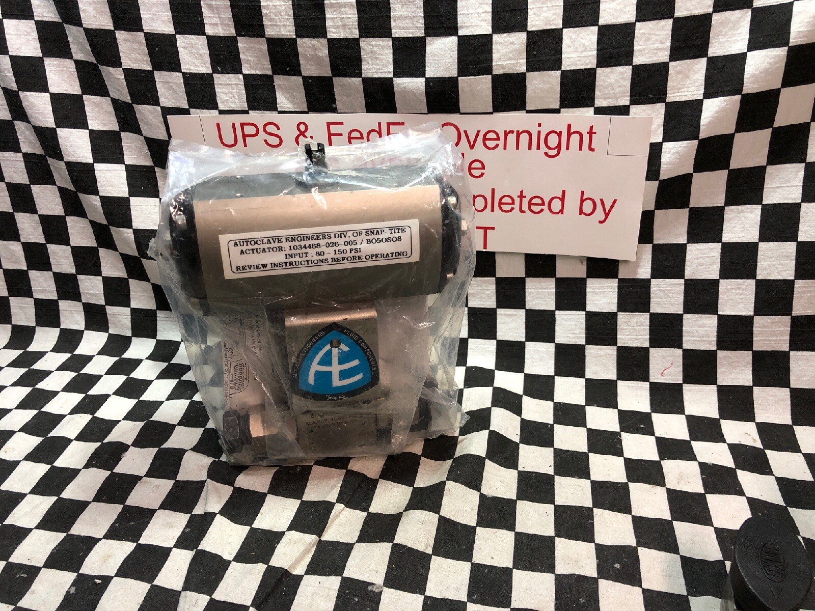 AUTOCLAVE ENGINEERS ACTUATOR 1034468-026-005 / BO5OS8, 2B4S10L8-AC, SHIPSAMEDAY