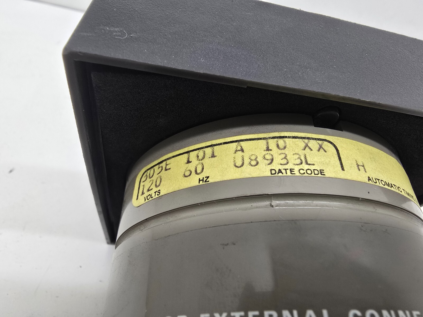 GOOD USED! ATC 120VAC 6SEC ELECTROMECHANICAL TIMER 305E-101-A-10-XX