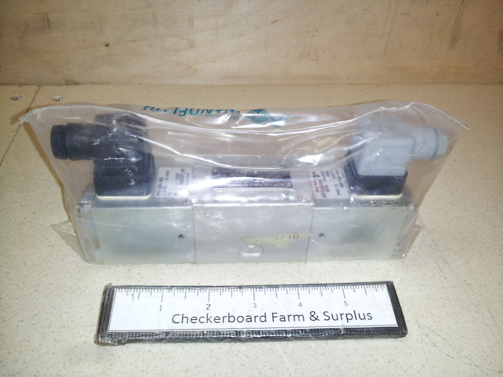 NOS Wandfluh Hydraulic Proportional Spool Valve WDPFA06-ADB-V-32-G24/M35/55