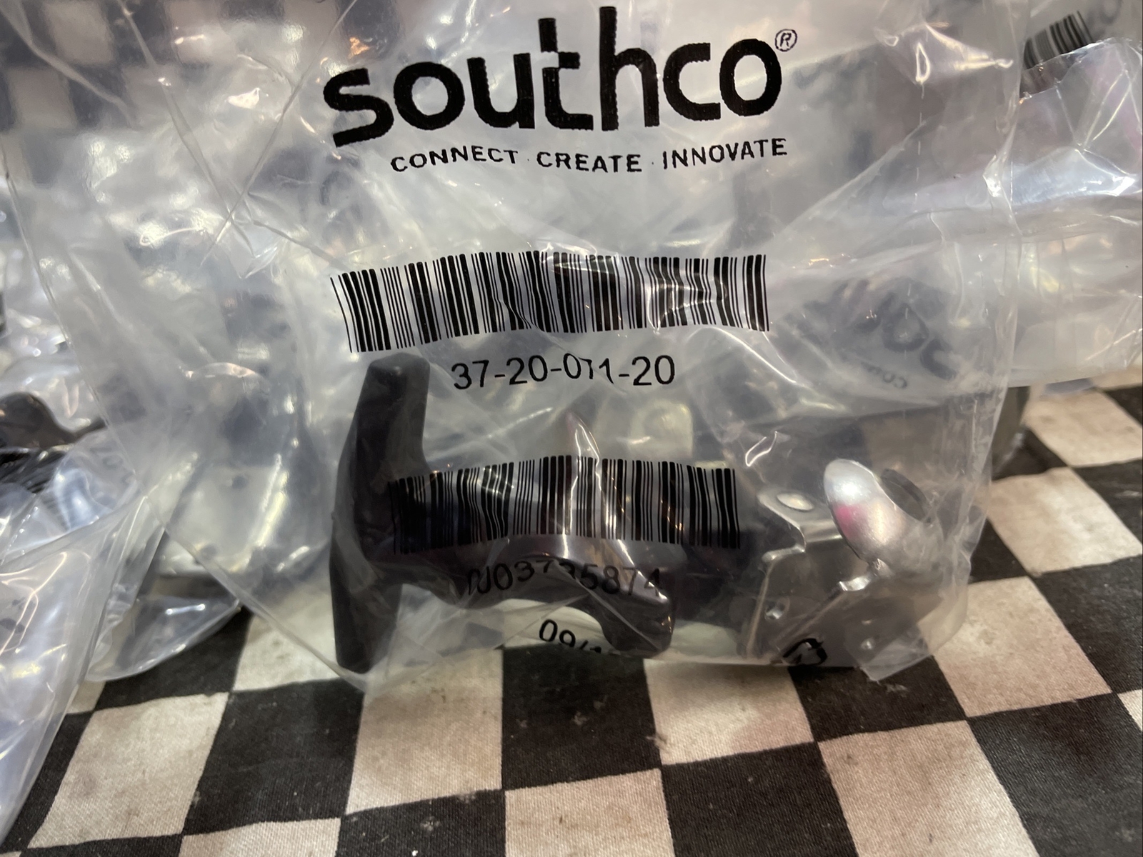 Southco Draw Latches, 37-20-071-20, 372007120, LOT OF 15, SHIPSAMEDAY