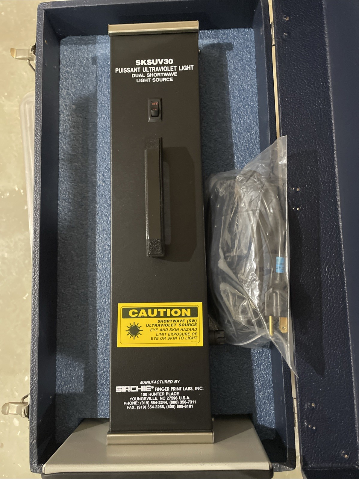 Sirchie SKSUV30 Puissant UltraViolet Light Dual Shortwave Light Source w/Case
