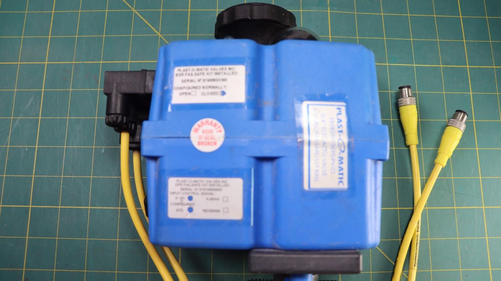 True Blue 7756-D Electric Actuator Plast-O-Matic Normally Closed 12V-24V AC/DC