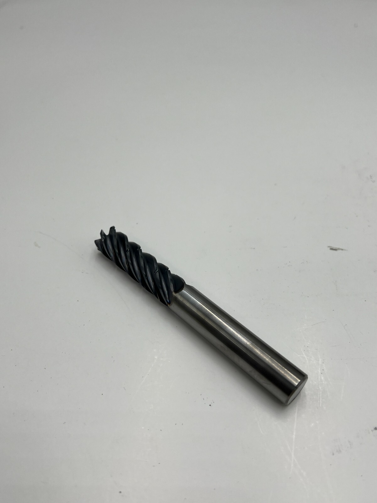 SCS638R-0.500-D3-R030. 0-Z6 Solid Carbide Multi-flute with Chip Splitter Corner