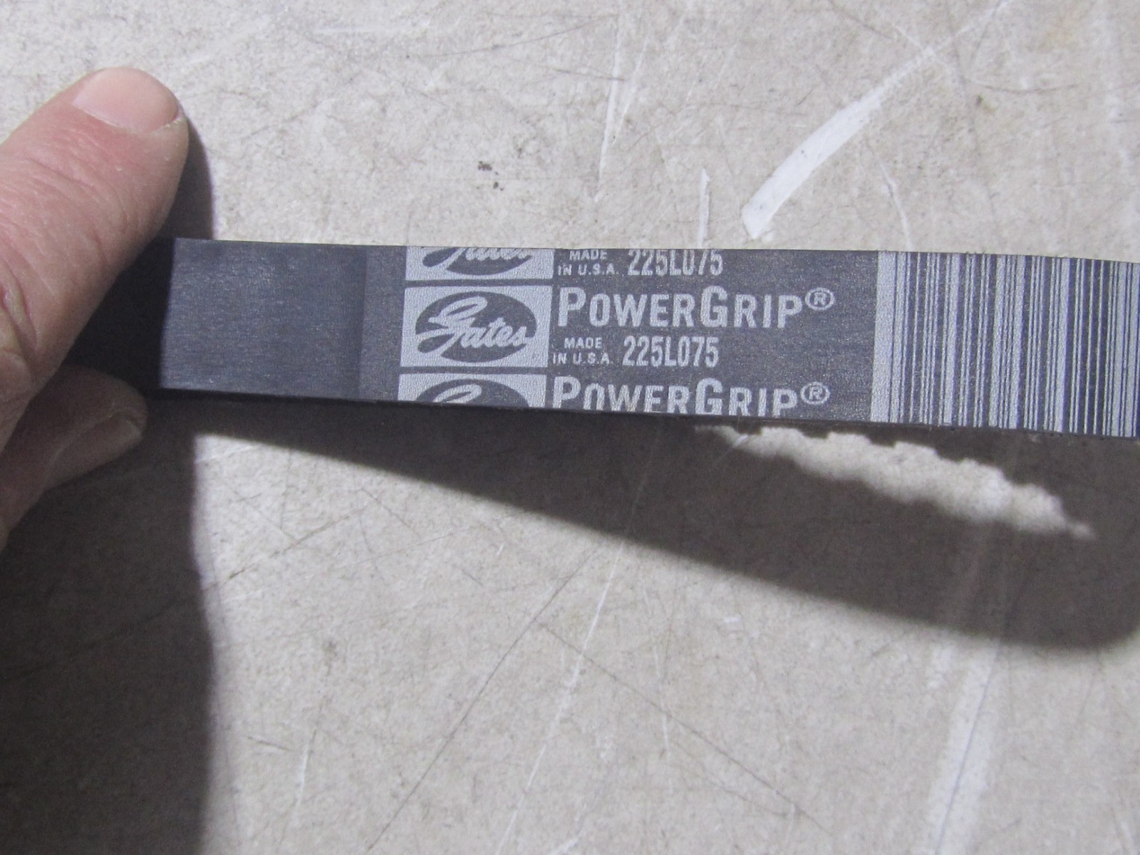 NEW Gates 225L075 Powergrip Timing Belt