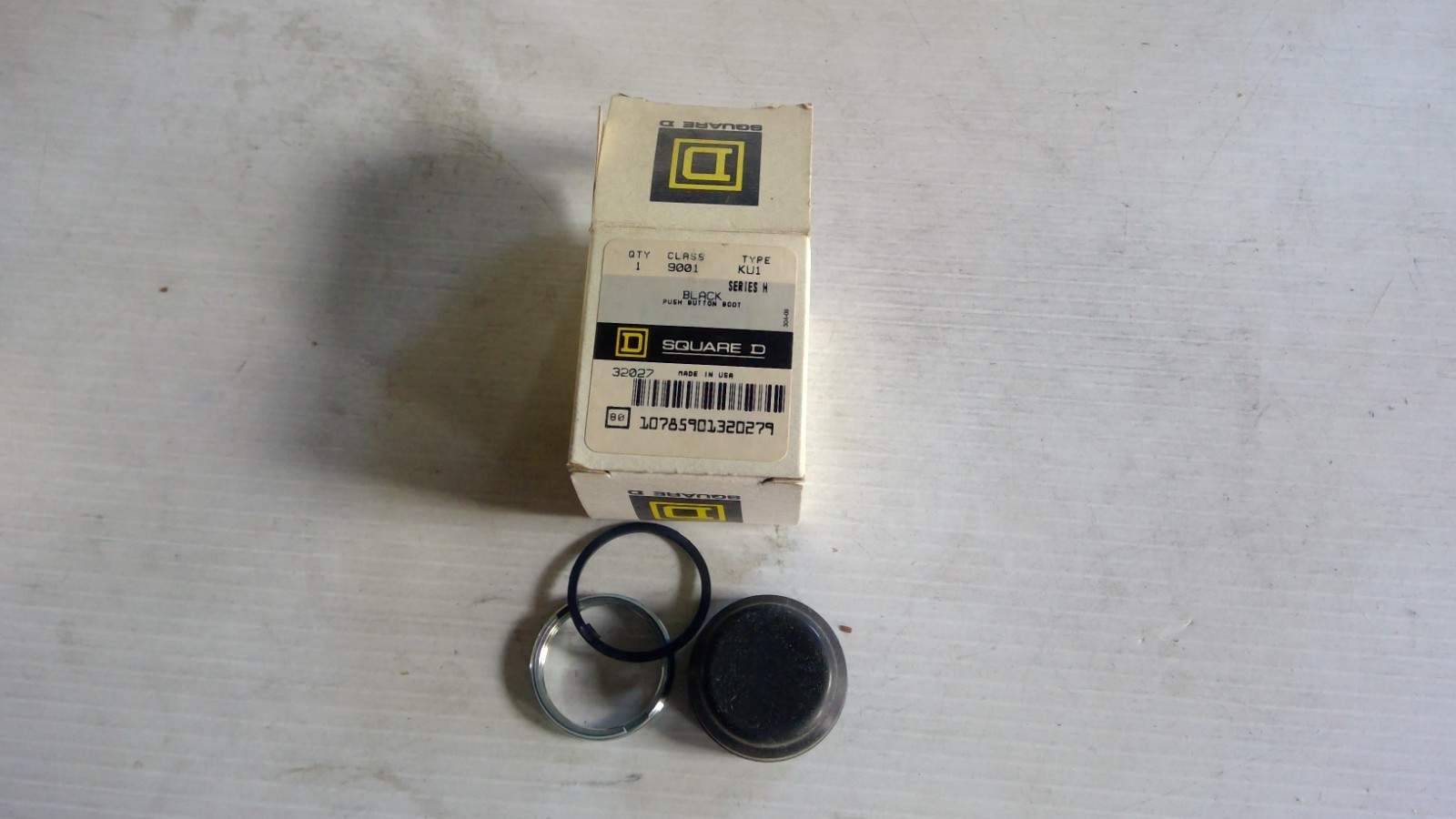 Square D 9001-KU1 Push Button Boot 32027