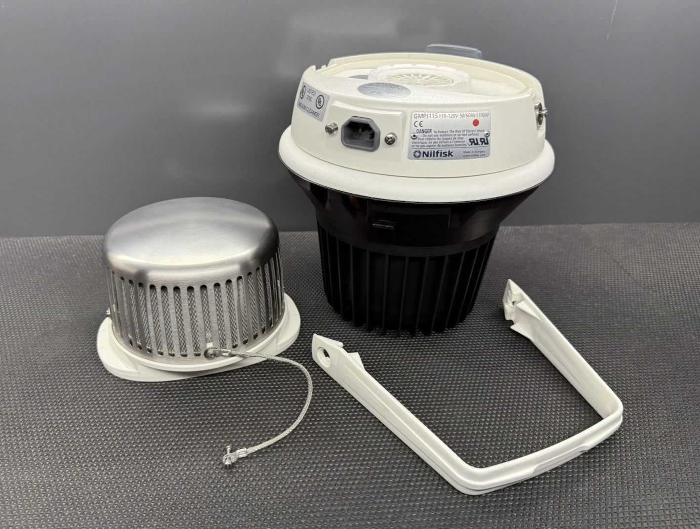 Nilfisk IVT 1000CR Vacuum with Safe-Pak,