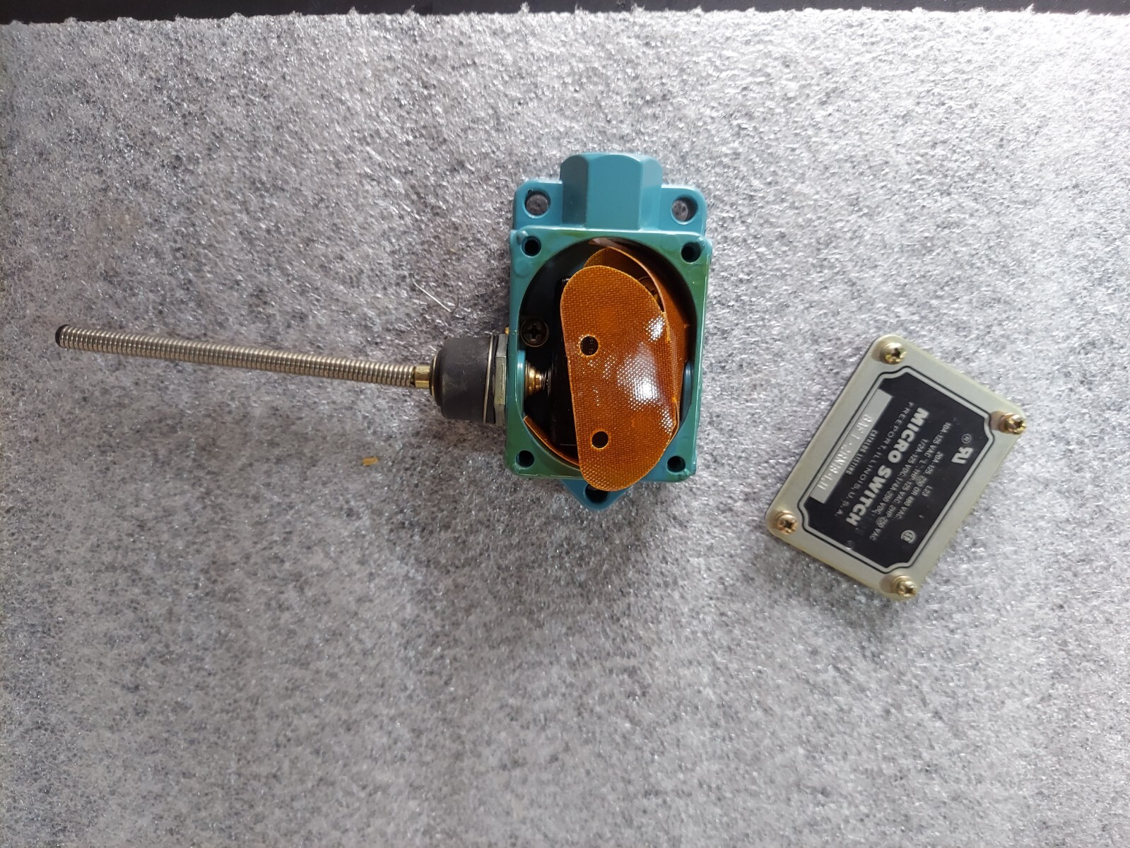 New Honeywell BAF1-2RN18-LH Micro Switch