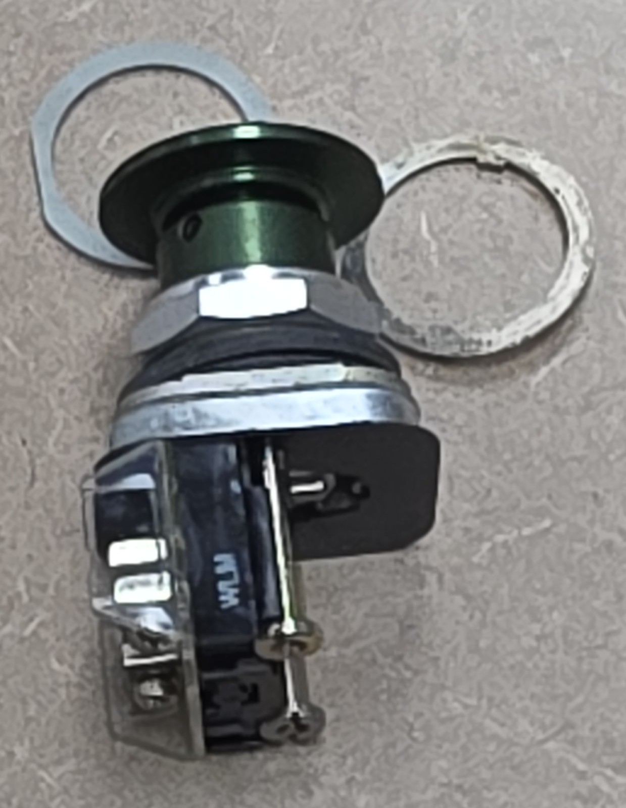 Allen-Bradley 800T-D1A NEMA 4/13 Push Button Mushroom Head Green