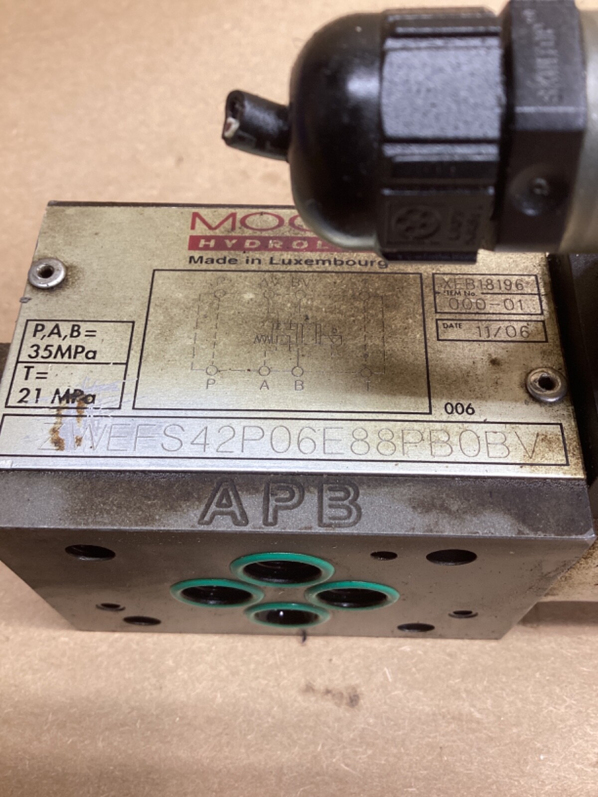 MOOG / HYDROLUX HYDRAULIC VALVE ZWEFS42P06E88PB0BV #106D49PR5
