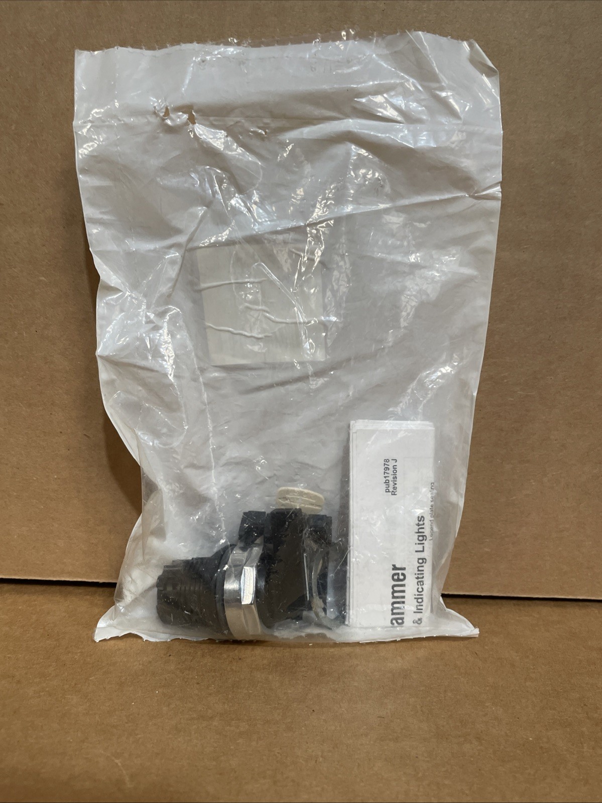 NEW Cutler Hammer E22VH1 3-Position Lever Selector Switch Black