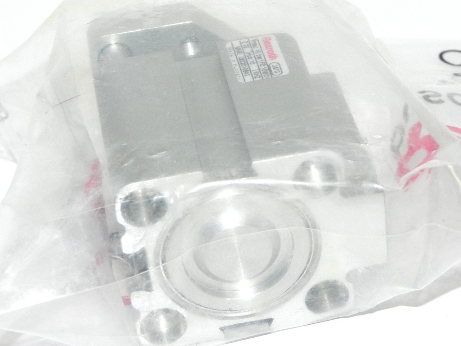 NEW BOSCH REXROTH 0822010841 DOUBLE ACTING CYLINDER 0 822 010 841