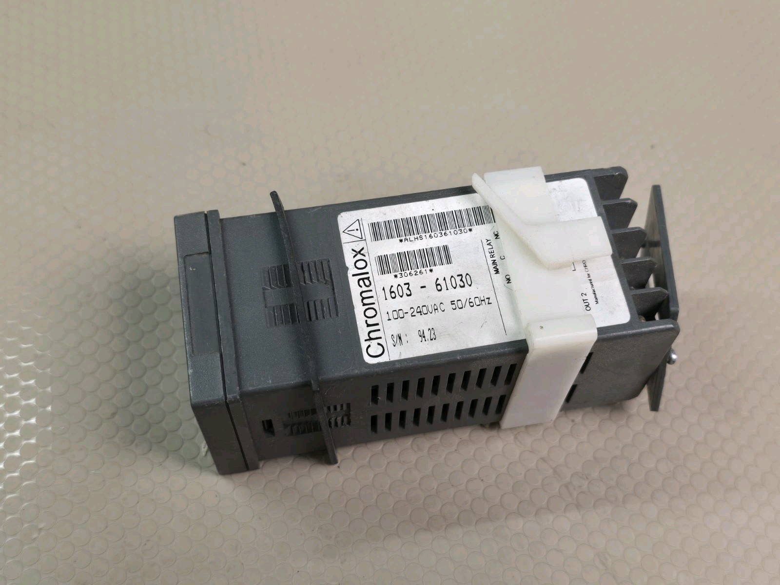Chromalox 1603-61030 1600 Series Digital Temp Controller 100-240VAC *FOR PARTS!*
