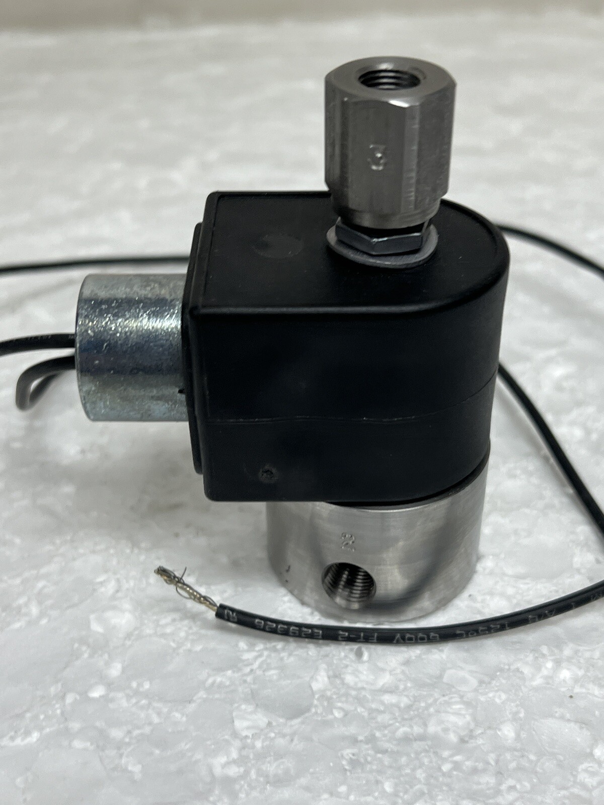 Parker 745030122B 3-Way Valve 12VDC 10Watts Orifice 1/16×1/16 MOPD 100 PSIG NEW