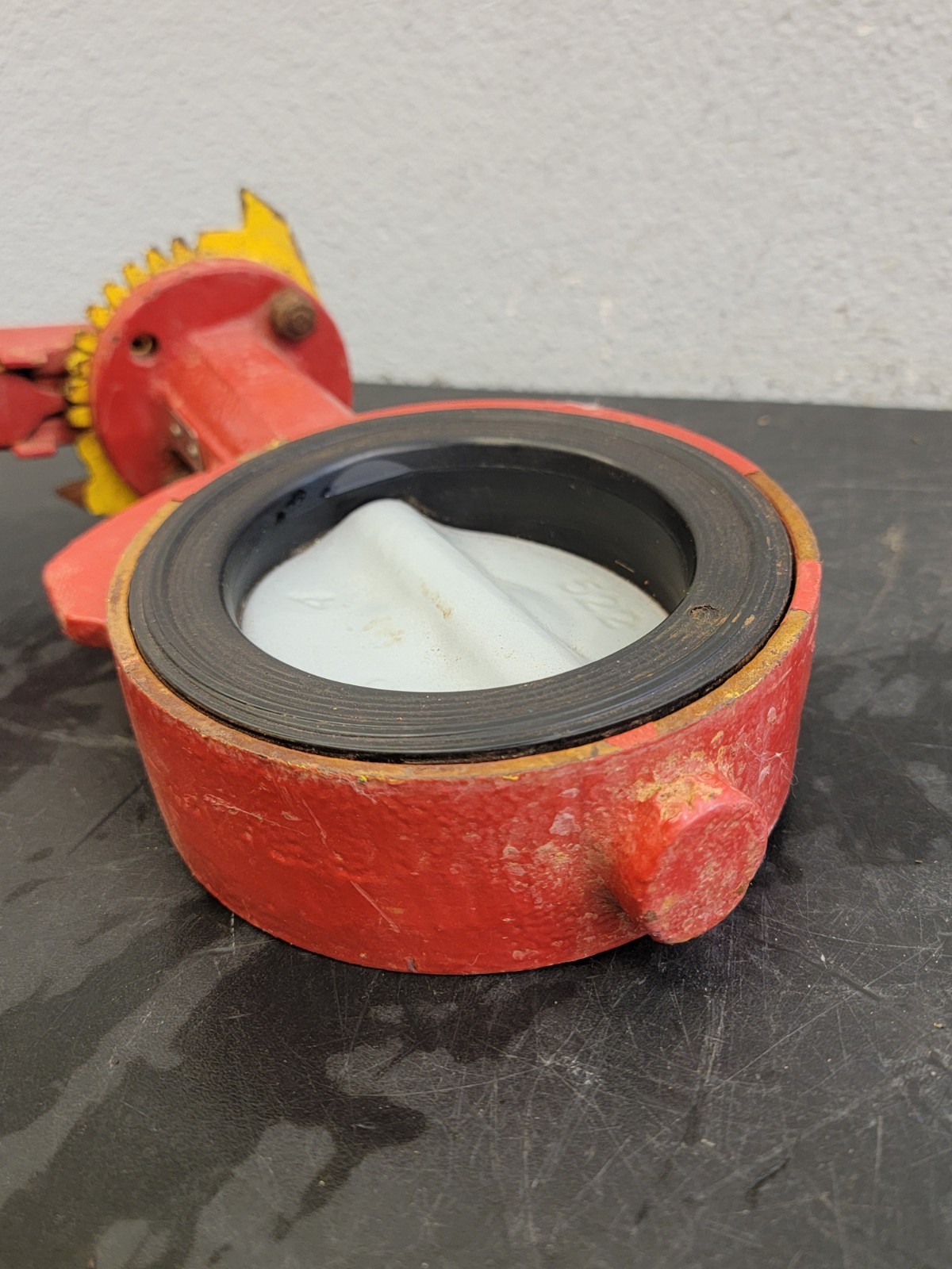 BRAY 4″ BUTTERFLY VALVE Used A