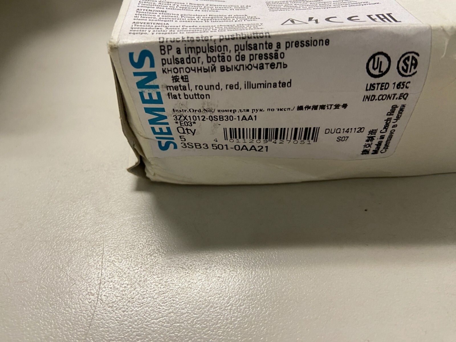 NEW box of 5 Siemens 3SB3 501-0AA21 RED Flat Button illuminated