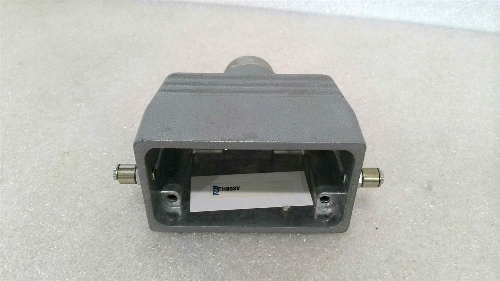 THOMAS AND BETTS 57696 CONNECTOR HOUSING WITH CONNECTOR INSERT – 10 PLACES
