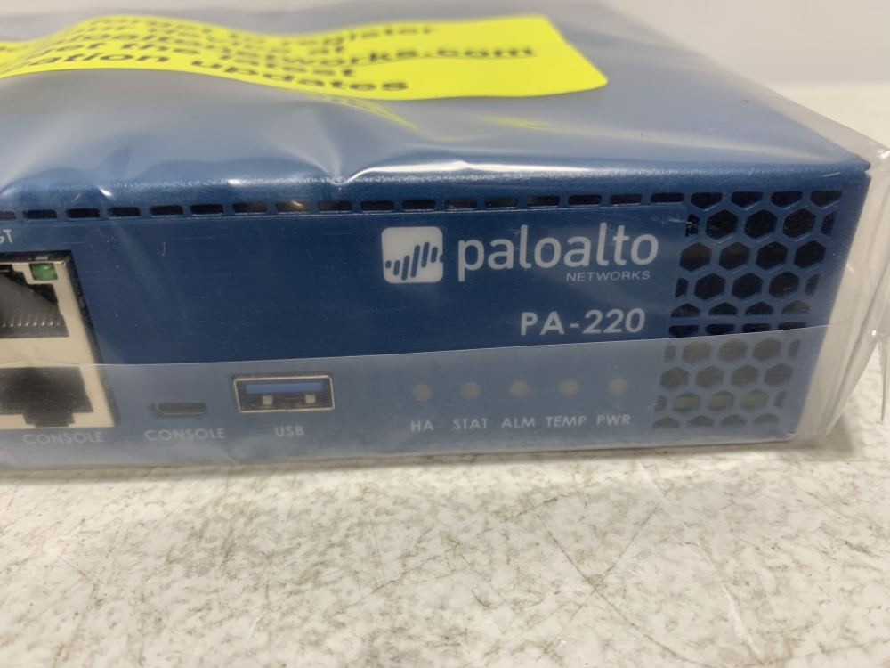 Palo Alto 910-000128-00K Firewall Network Security Appliance
