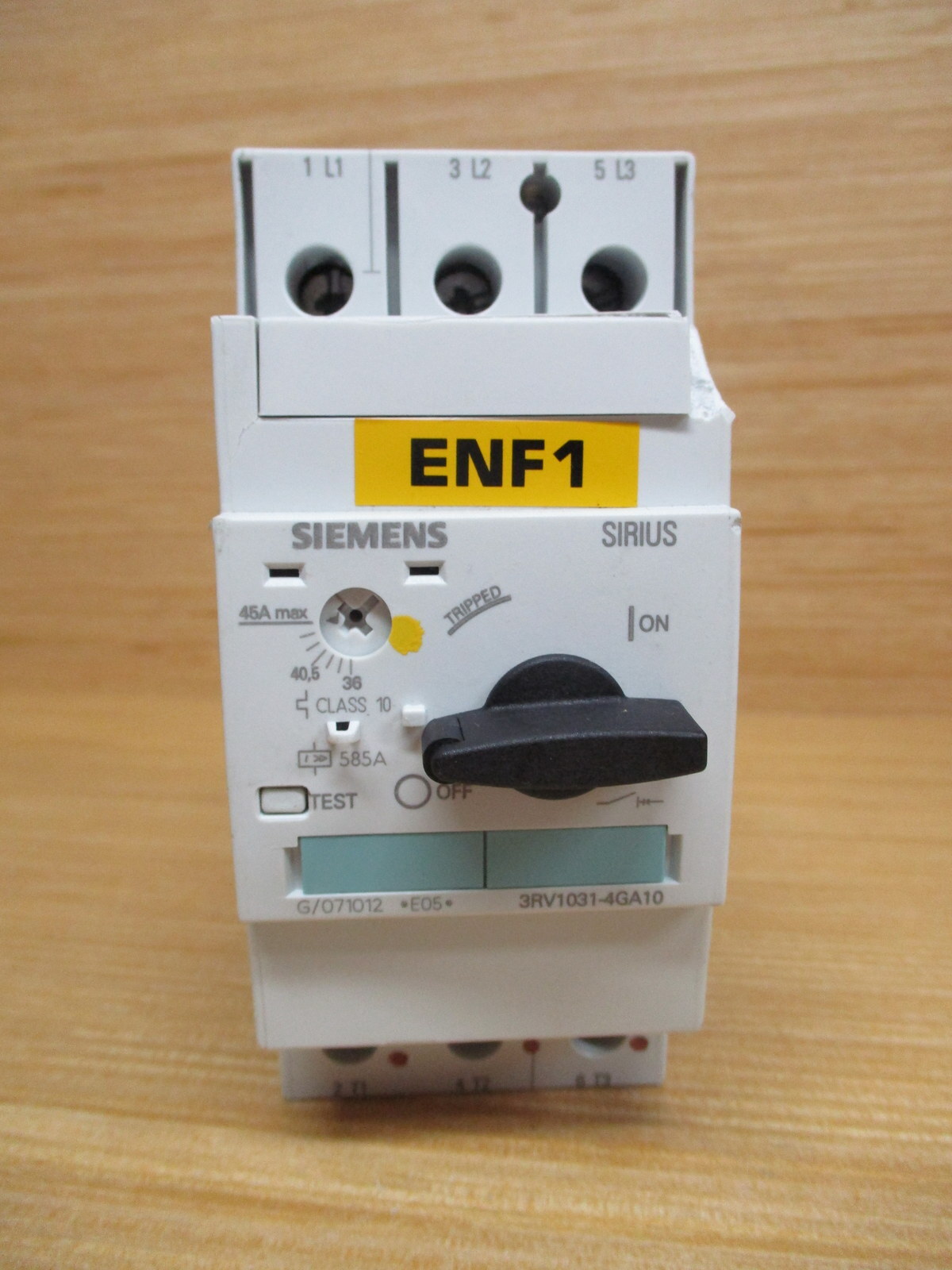 Siemens 3RV1031-4GA10 Sirius Motor Starter 3RV10314GA10 Chipped Corner