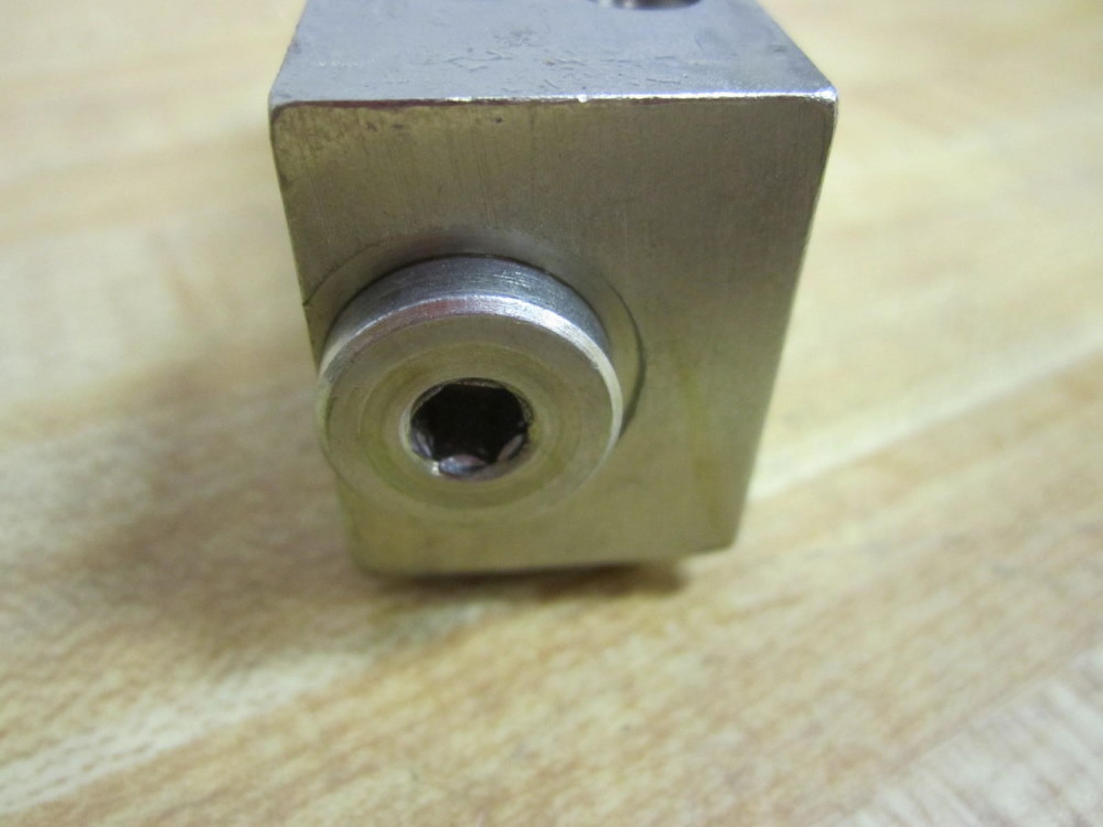 Lubriquip MSP-5T Trabon Graco Manifold Valve MSP5T