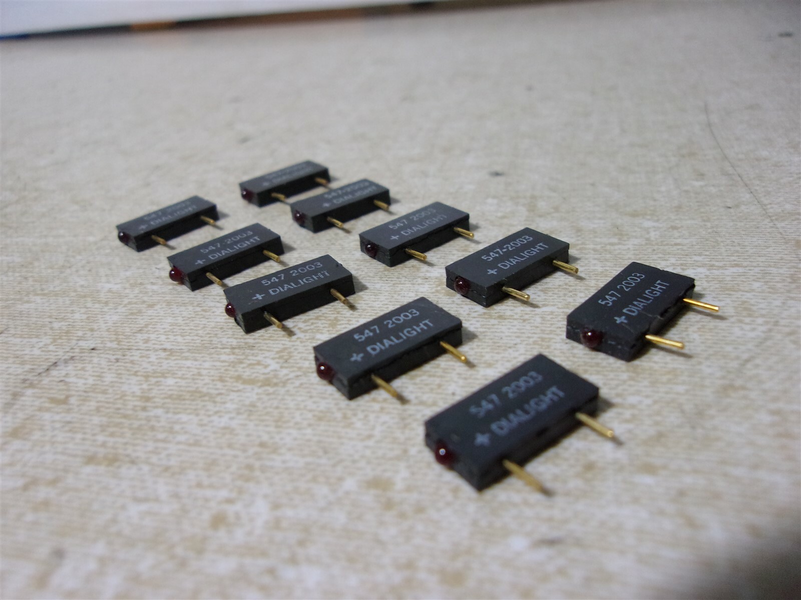 NEW Dialight 547 2003 Lot of 10 LED Board Indicators *FREE SHIPPING*