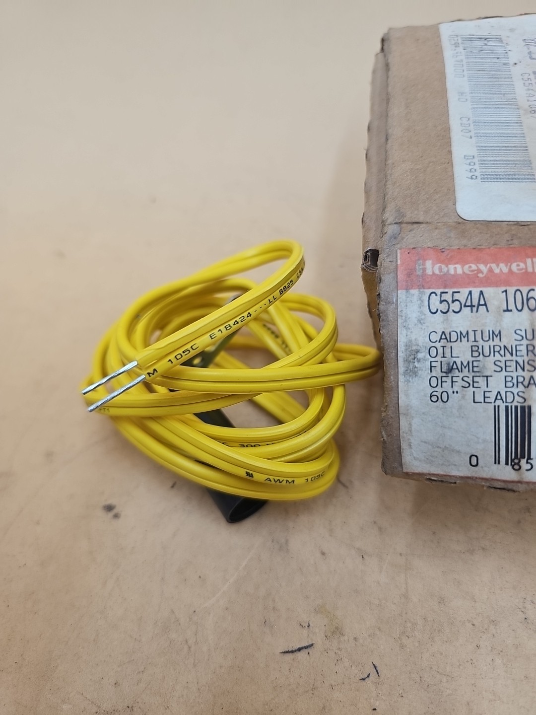 Honeywell C554A-1067 Oil Burner Flame Sensor