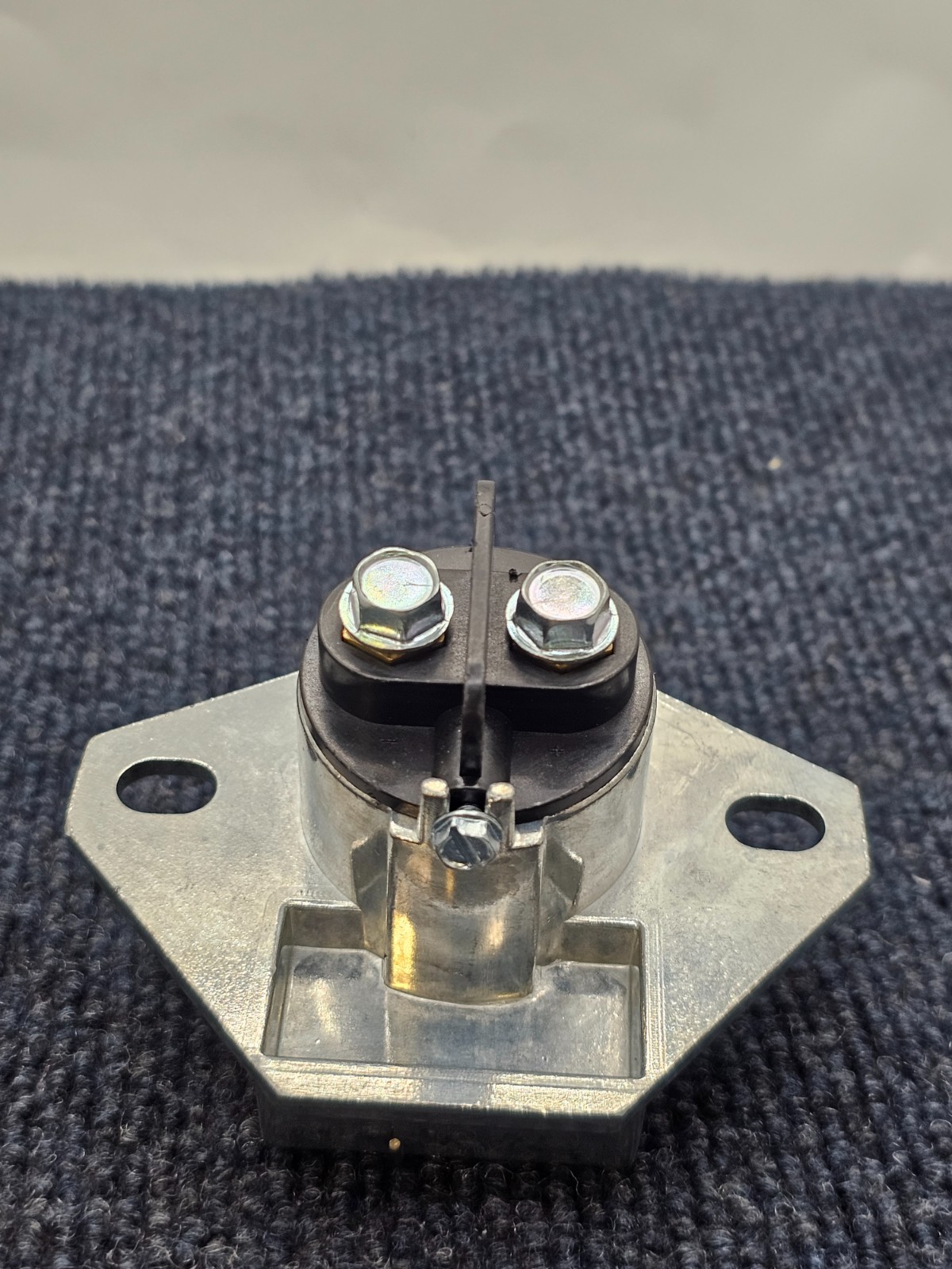 Dual Pole Socket Horizontal Pins Connector Steel