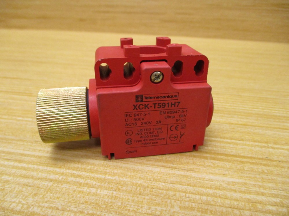 Telemecanique XCK-T591H7 Safety Limit Switch XCKT591H7
