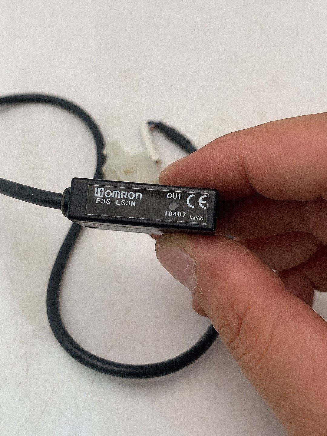 one E3S-LS3N Omron Accept counteroffer