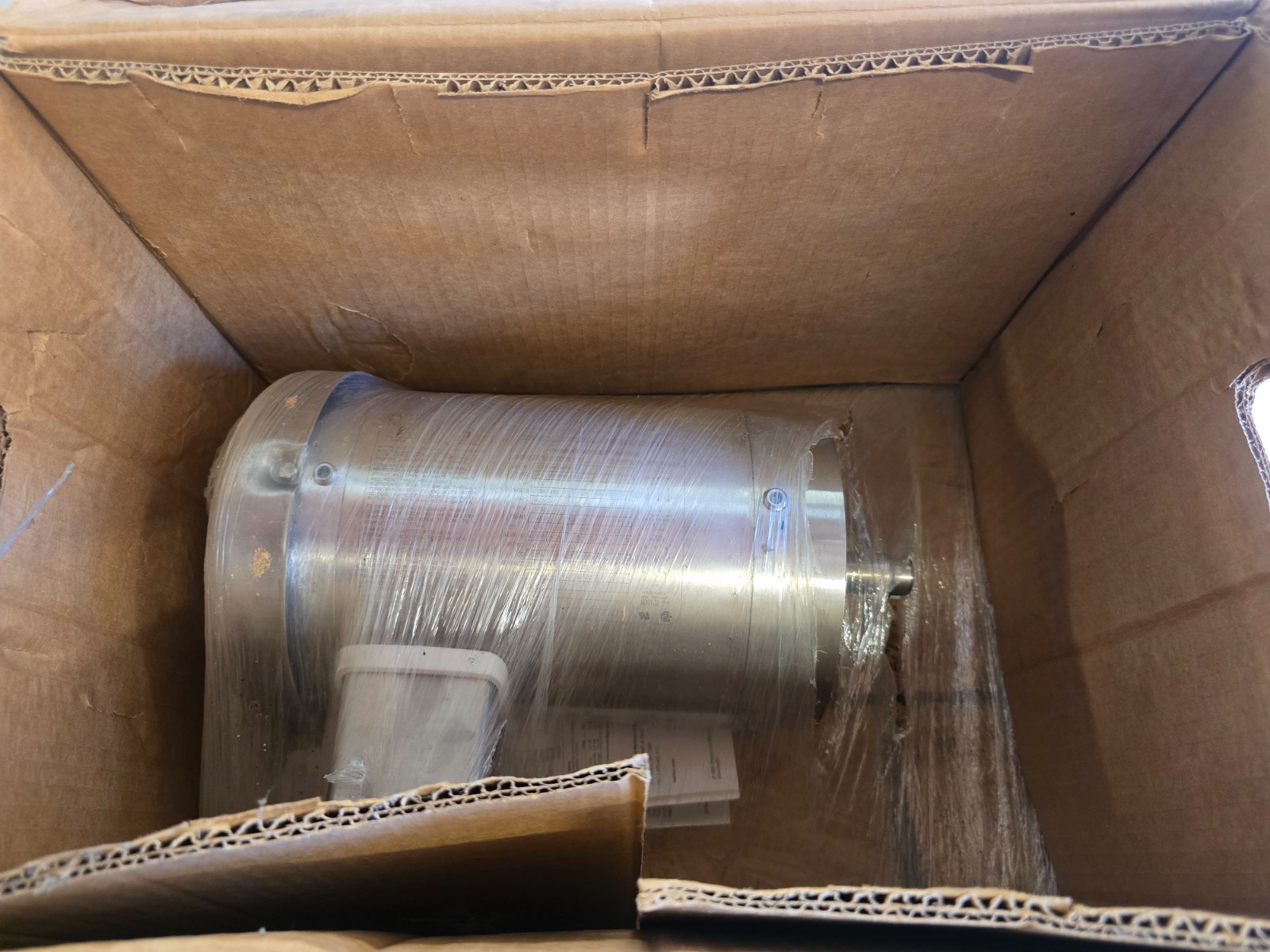 NEW IN BOX! BALDOR RELIANCE 1.5HP WASHDOWN MOTOR CESSWDM3554T