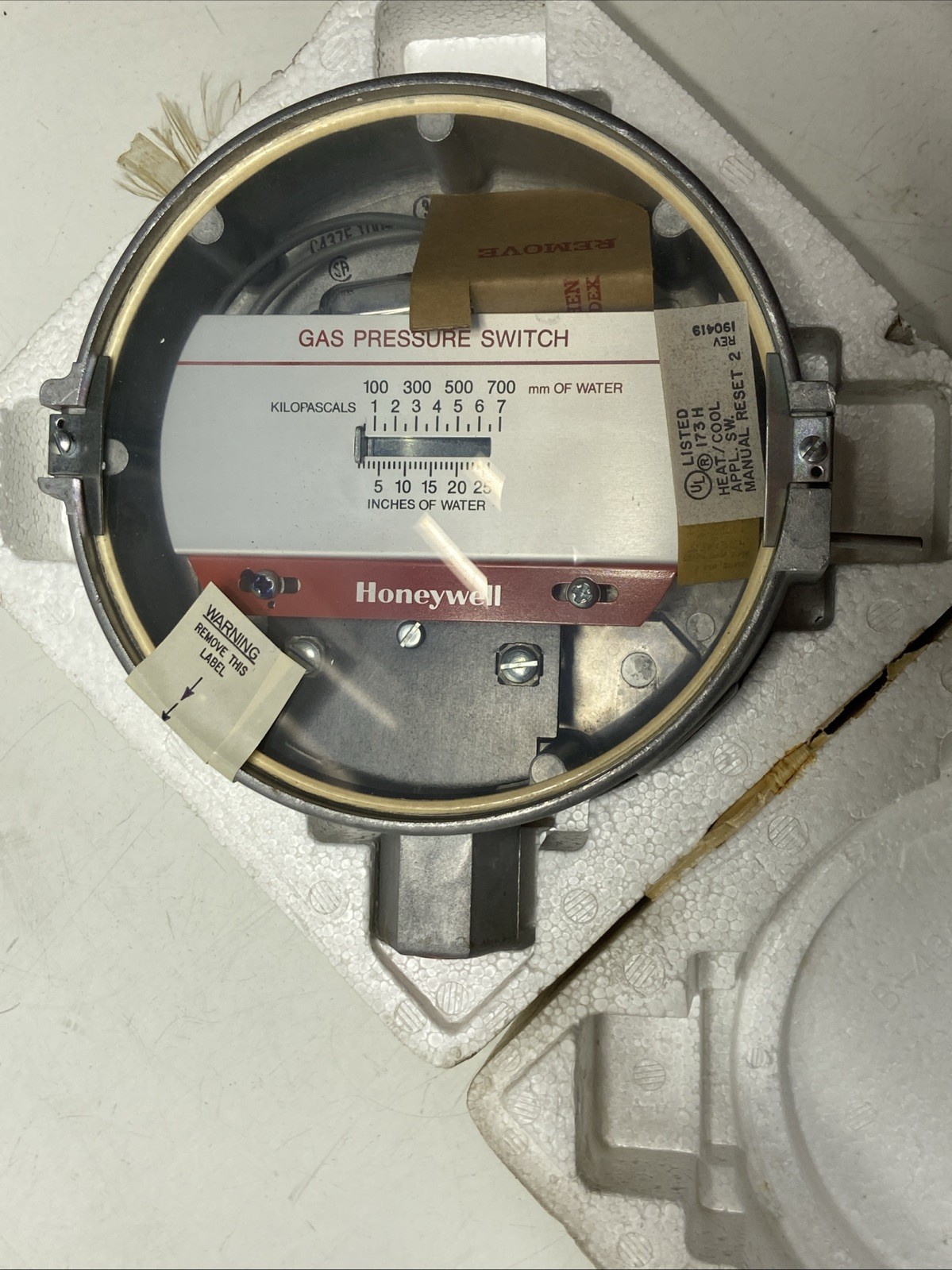 HONEYWELL – C437E1004 – SWITCH, LO AIR/GAS PRESSURE, RANGE 1-26″ WATER – C437E20