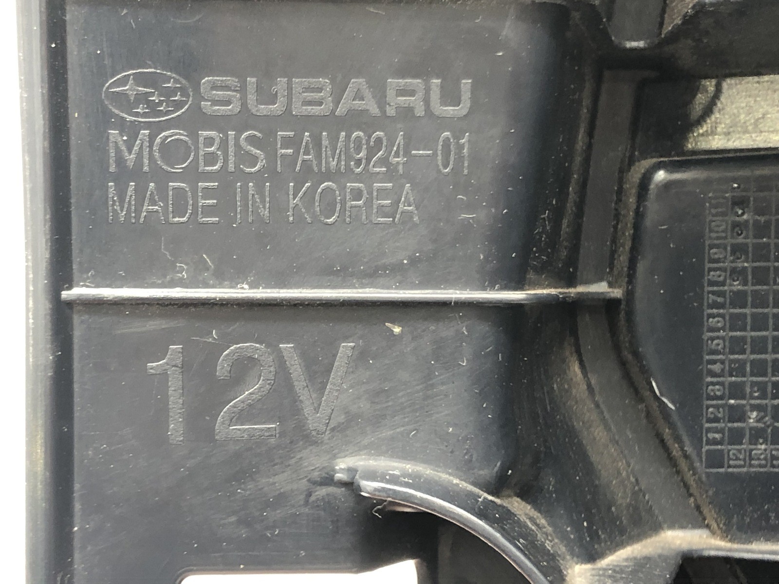SUBARU MOBIS FAM924-01 Left Tail Light Rear Lamp 84912FJ050 2012/08- 2013/03