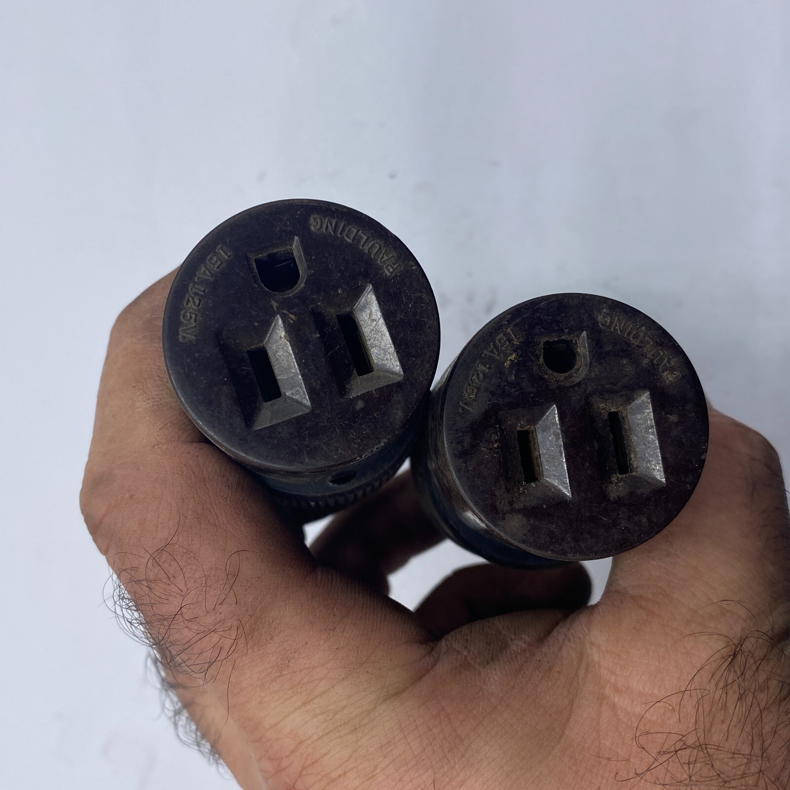 LOT OF 2 Eagle 15A 125V Twist Lock Connector Set – Male Plug & Female Turn Pull✅