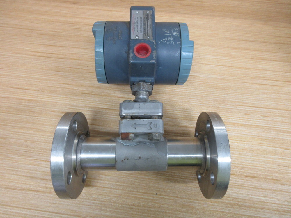 Foxboro E83 L-1HS10SP Vortex Flowmeter E83L1HS10SP